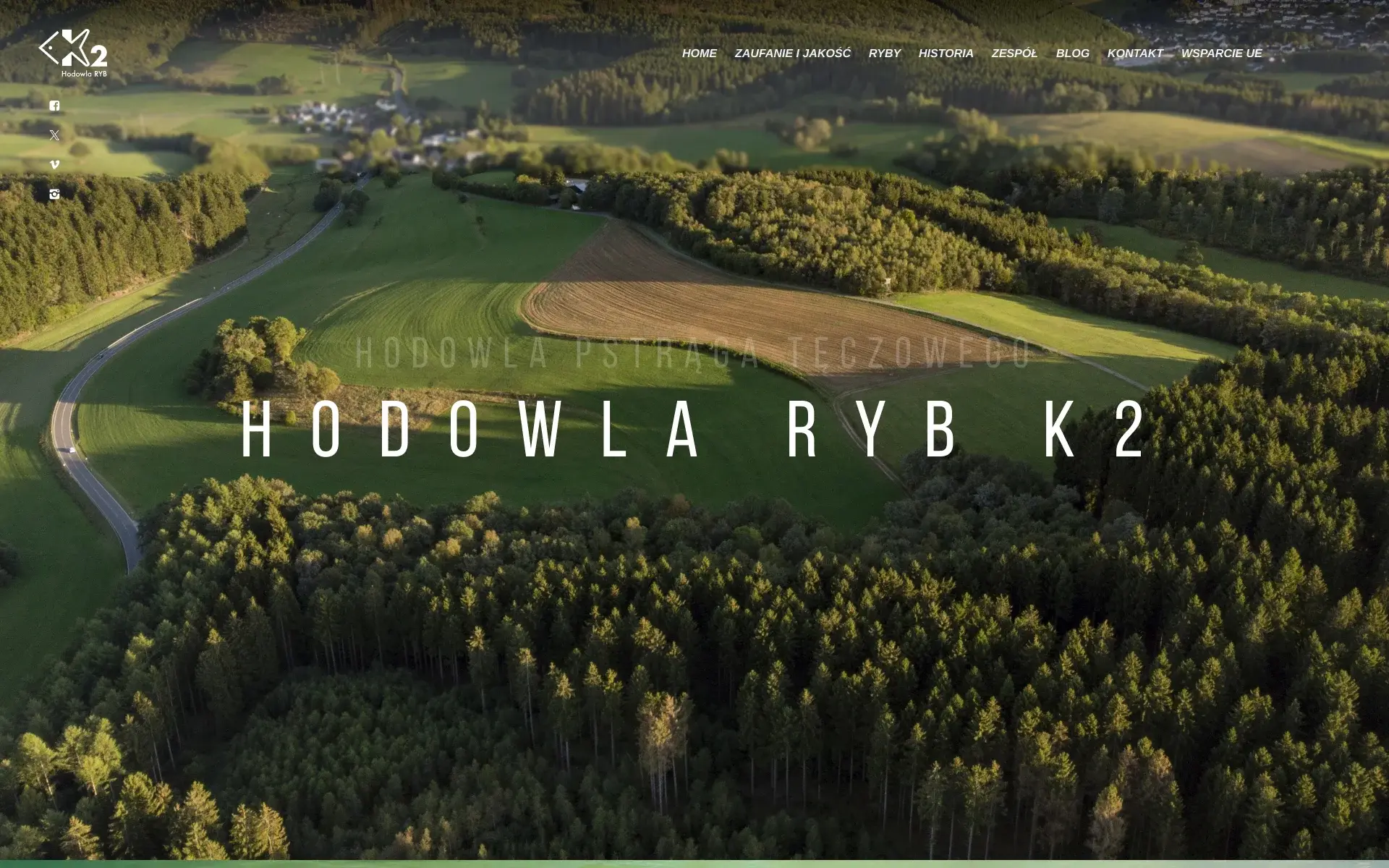 Strona główna hodowlak2.pl – hero z zdjęciem hodowli z drona